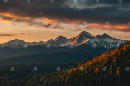 Bergzauber im goldenen Herbstlicht